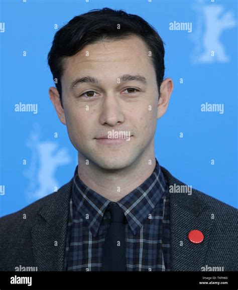 Don jons addiction hi-res stock photography and images - Alamy