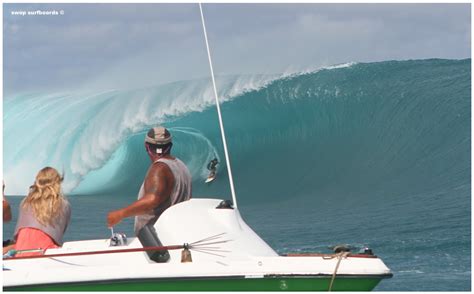 Teahupoo Code Red 的图像结果