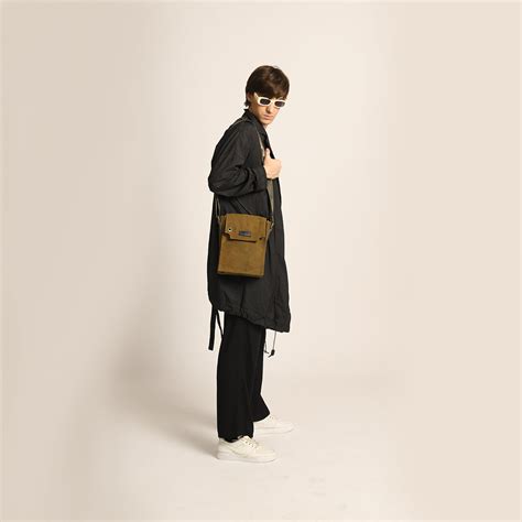 Men's Crossbody Bag - Slim & Lightweight Sling Bag for Travel & Daily ...