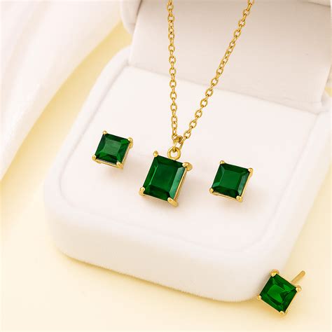 Orvia Pendant Set - 18 K Gold Plated | The Lilblingz