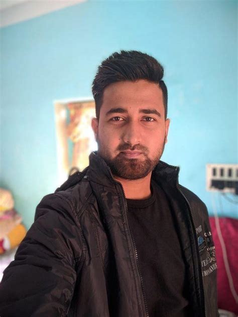 Most Popular Indian Singers in India [2025]