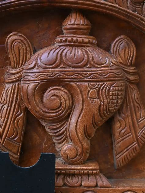 Wooden Balaji & Padmavathi Wall Panel 60" – Sengottuvel Wood Carvings