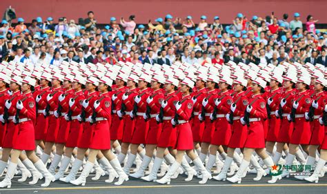 《2019阅兵盛典》国旗护卫队员英姿飒爽 这就是新时代的中国军人,军事,军人风采,好看视频