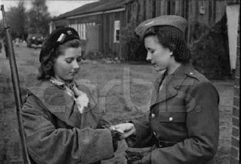 二战中50万女党卫军，是如何为纳粹服务？ - 每日头条
