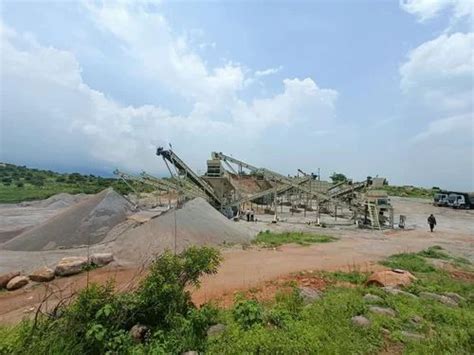 Stone Crusher Plant - Mobile Stone Crushing Plant Manufacturer from ...