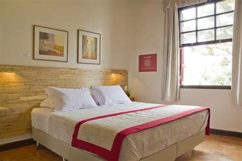 VILLA DO POETA (Espirito Santo Do Pinhal) - Hotel Reviews & Photos ...