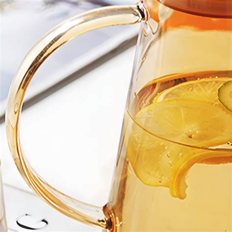 Glass Drink Pitcher with Lid, Perfect for Single Beverage Can - Clear ...