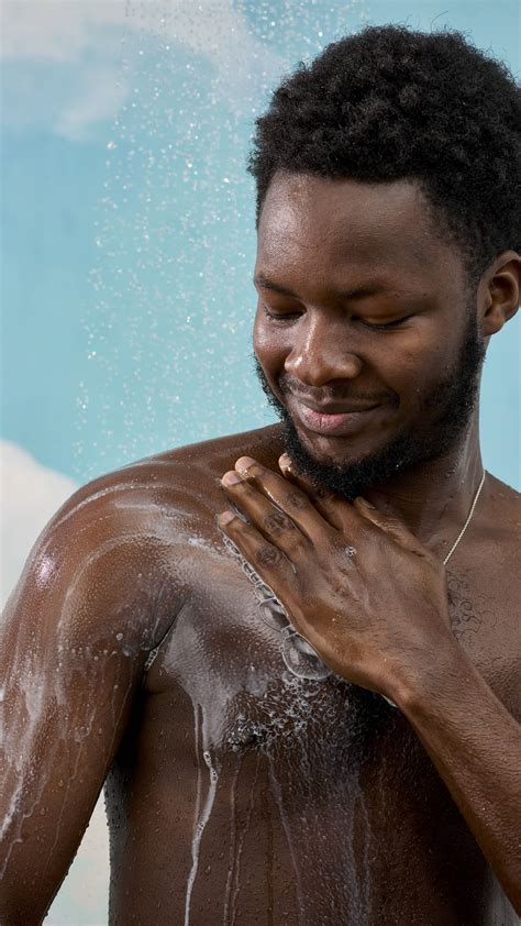 Posh White Chocolate and Rose | Shower Gel | LUSH