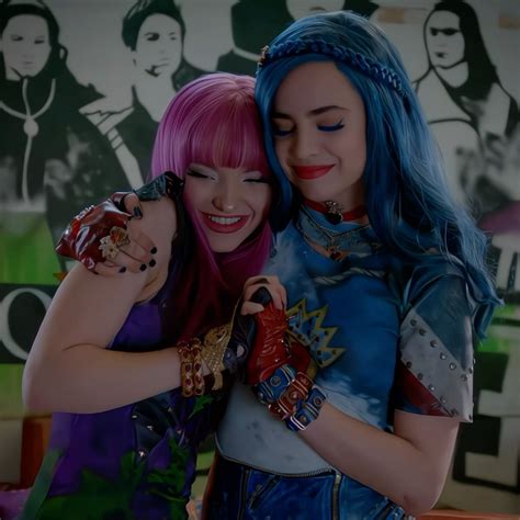 Mal and Evie Icon Descendants 2 | Evie descendants, Mal and evie ...