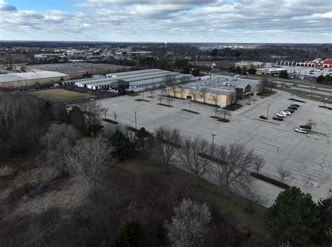 Proposal calls for replacing ‘aging, underutilized’ Regal Lake Zurich ...