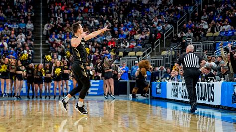 What is the NCAA Tournament 3-point record? Jack Gohlke hits 10 vs Kentucky