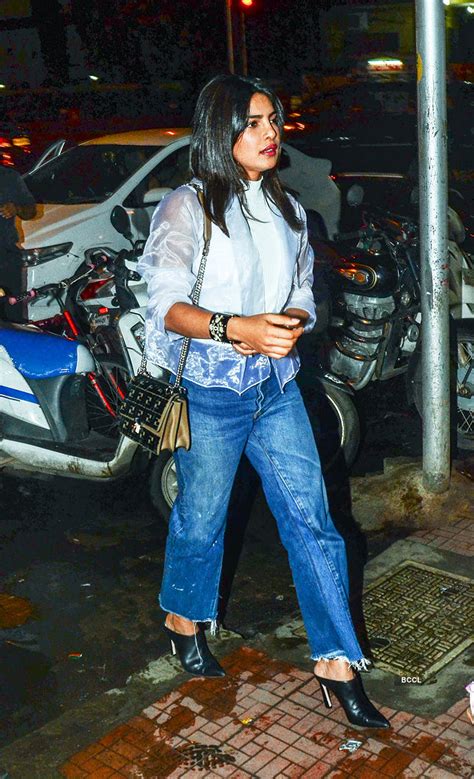 Photos of celebrity outings Pics | Photos of celebrity outings Photos ...