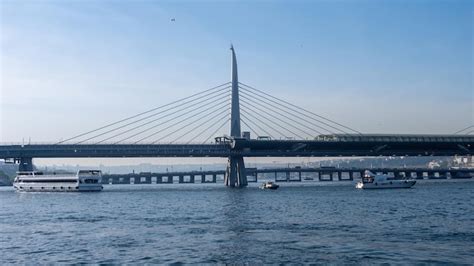 Jembatan ampera Images - Free Download on Freepik