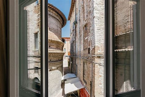 HOTEL PRIORI SECRET GARDEN (Perugia) - Hotel Reviews, Photos, Rate ...