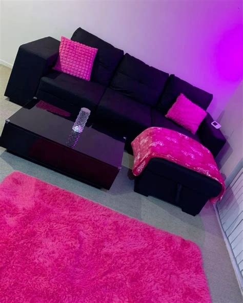 ~ ⭐️ @𝕖𝕩𝕠𝕥𝕚𝕔𝕘𝕚𝕣𝕝𝕝𝕝𝕝𝕚𝕗𝕖𝕖 | Black living room decor, Apartment bedroom ...