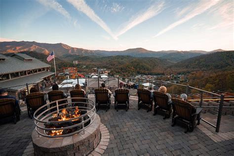 Gatlinburg SkyBridge at Gatlinburg Skylift Park and LIVE Webcam ...