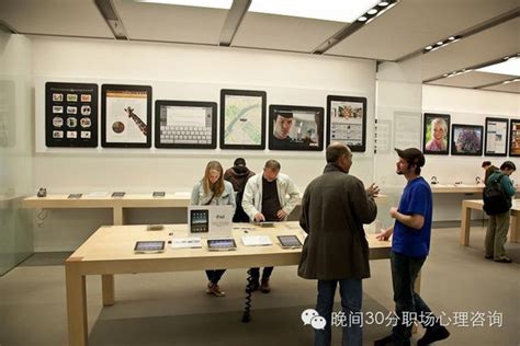 乔布斯创造苹果的灵感,乔布斯发明手机的初衷,乔布斯传_大山谷图库