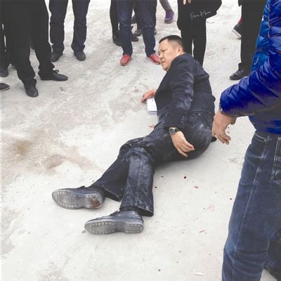 四川农民工贵州讨薪被打致7人受伤 警方已立案调查_海南频道_凤凰网