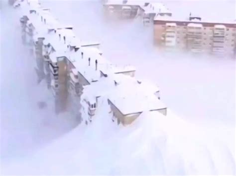 Russia's Kamchatka’s 'Snowcalypse' 2026: 40-foot drifts turn 4-storey ...