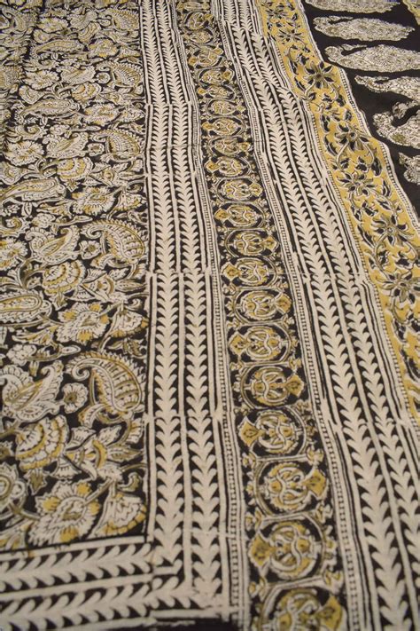 Black Kalamkari Pure Cotton Yellow Paisley Printed Saree – Naachiyars