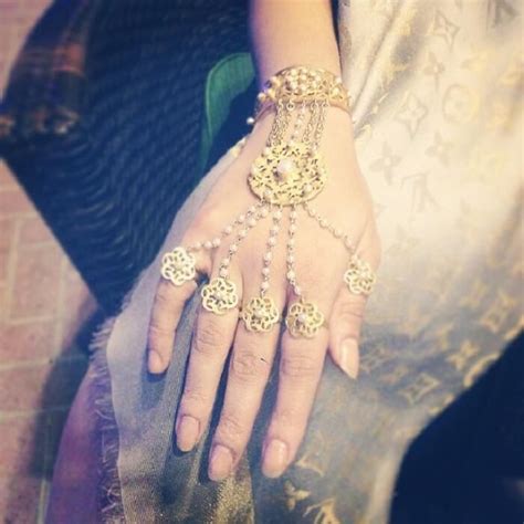 45+ Diamond Hathphool Designs Perfect for The Stellar Brides