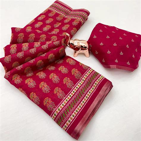 Pink Floral Printed Cotton Blend Saree With Zari Weaving Border
