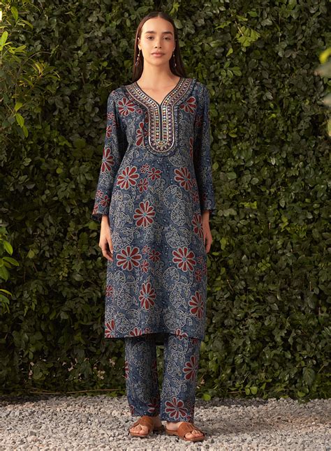 Liah Navy Blue Printed Rayon Kurta Set for Women – Lakshita