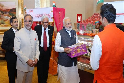 दुबई में रह रहे भारतीयों से पीएम मोदी ने कहा- जम्मू-कश्मीर में पैसा ...