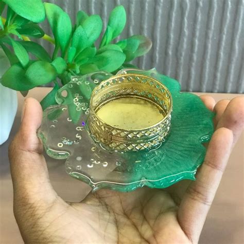 Pack-2 Green Resin Leaf Diya Holder with Golden Tealight Stand – The ...