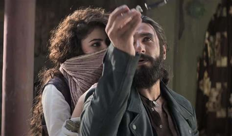 Dhurandhar first look: Ranveer Singh and Sara Arjun’s 20-year age gap ...