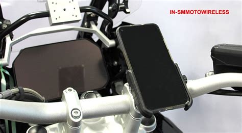 Smartphone holder with charging port for BMW R 1250 GS & R 1250 GS ...