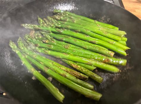 Really Good Asparagus - by Clare de Boer - The Best Bit