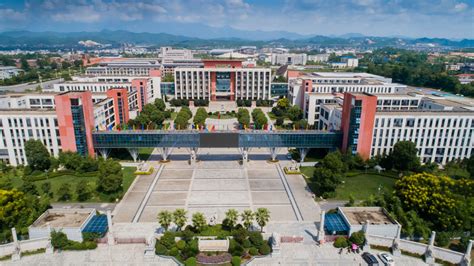 上饶市第一中学成功举行第二十五届学生业余党校开学典礼