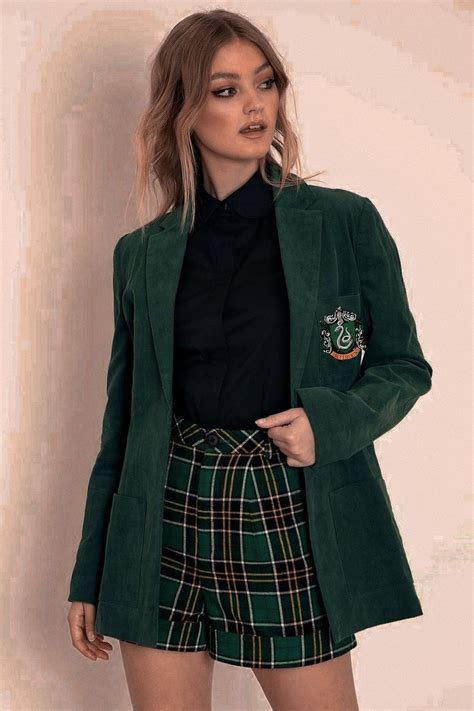 Slytherin Clothes, Hogwarts Uniform, Cute Slytherin Outfits, Slytherin ...