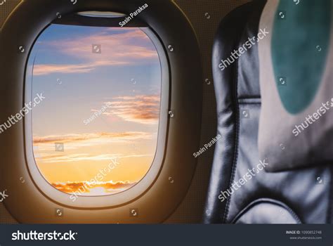 28,395 Window Seat Airplane Images, Stock Photos & Vectors | Shutterstock