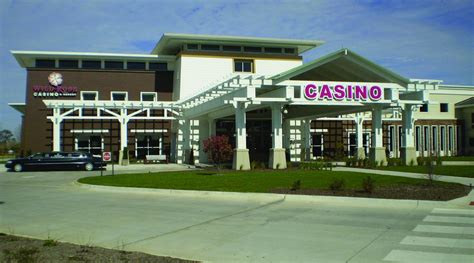 WILD ROSE CASINO & HOTEL (Clinton, Iowa) - Hotel Reviews, Photos, Rate ...