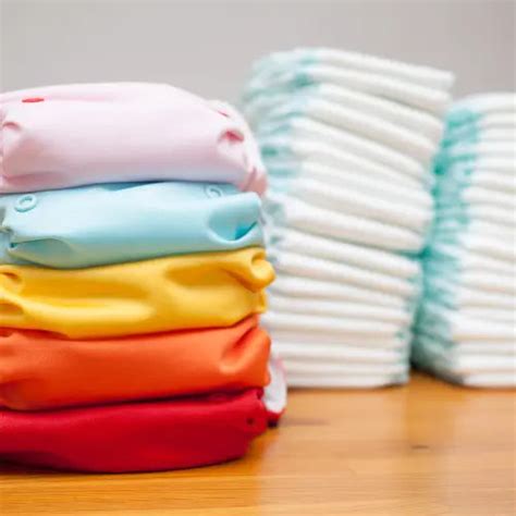 Best Diapers for Baby: Cloth vs. Regular | SuperBottoms