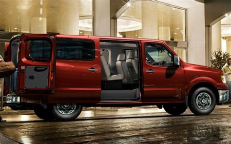 Nissan 10 Passenger Van 的图像结果