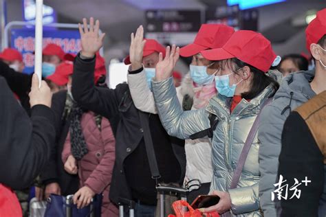 心系建设者春暖回家路，鄂州免费送机票包车助农民工返乡返岗 | 极目新闻