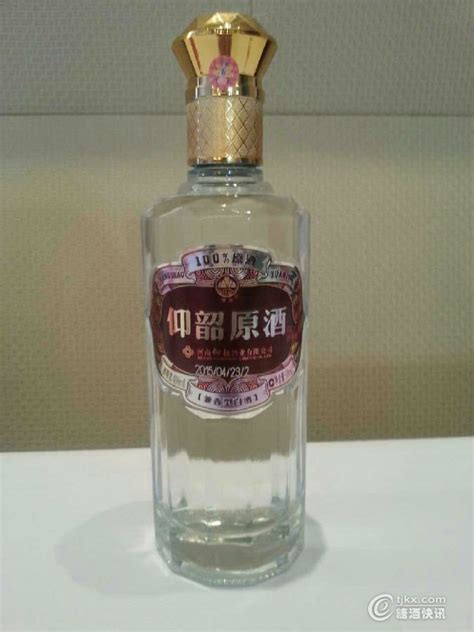 获“中国光瓶酒十大冠军产品”称号，泸州老窖绿波二曲开启新时代