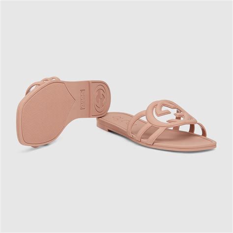 Women's Interlocking G slide sandal in light beige rubber | GUCCI® UK