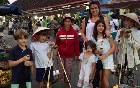 Da Nang Vietnam Local People 的图像结果