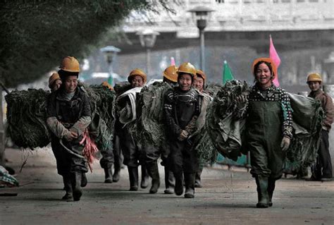 城市底层人民生活现状高清摄影大图-千库网