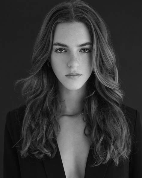 Emily Feld Bio, Age, Career, Net Worth, Height, Education,