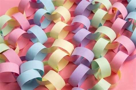 Paper chain Images - Free Download on Freepik
