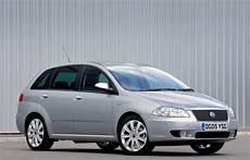 Fiat Croma by Fiat Croma Hatchback Review 2005 2007 Parkers Fiat Croma