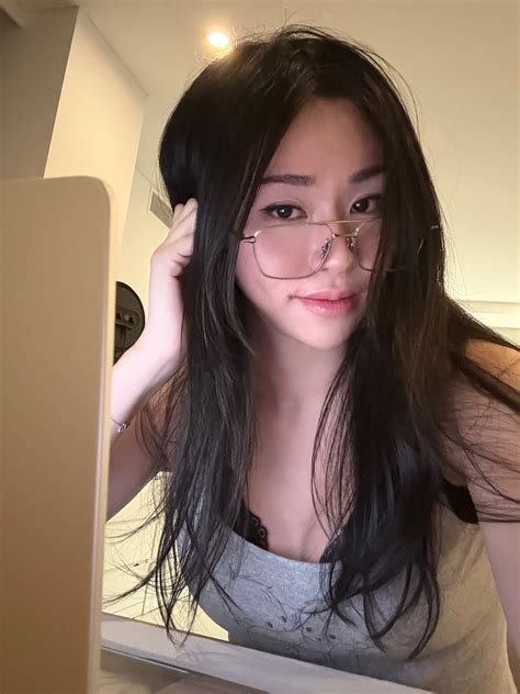 Khloe Kiss | Only if she’s packin #ladyboys #transgirl | Instagram