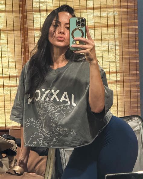 Ashley Tomaseski Egerton | Missing my long hair | Instagram