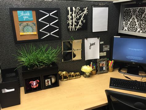 Pin by Chrissy Cee on Office Decor Ideas | Cubicle decor, Office desk ...