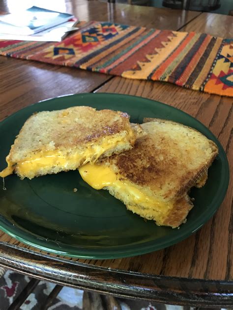 Tillamook sharp cheddar and Dubliner on cracked wheat sourdough : r ...
